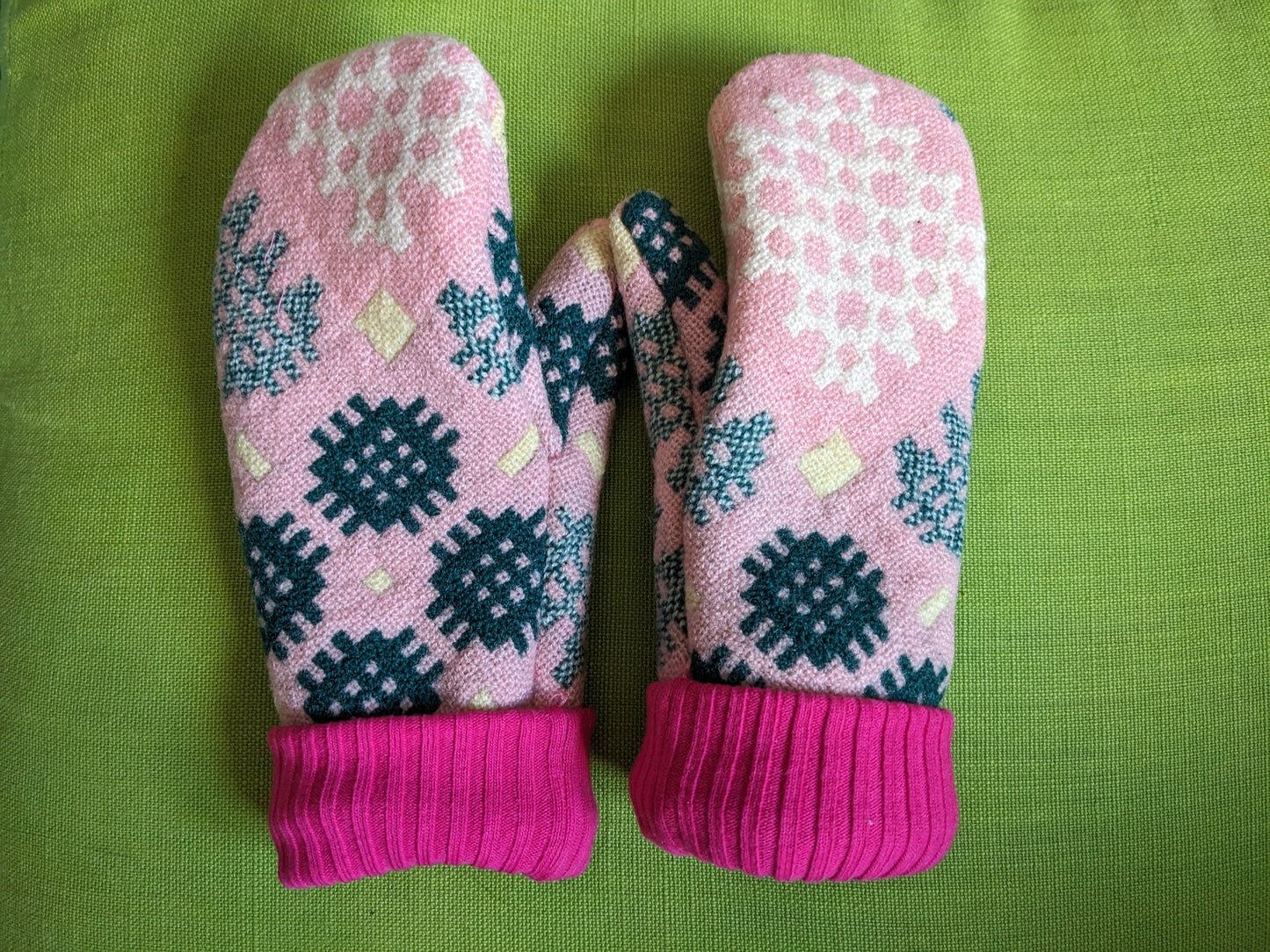 Welsh Blanket Mittens