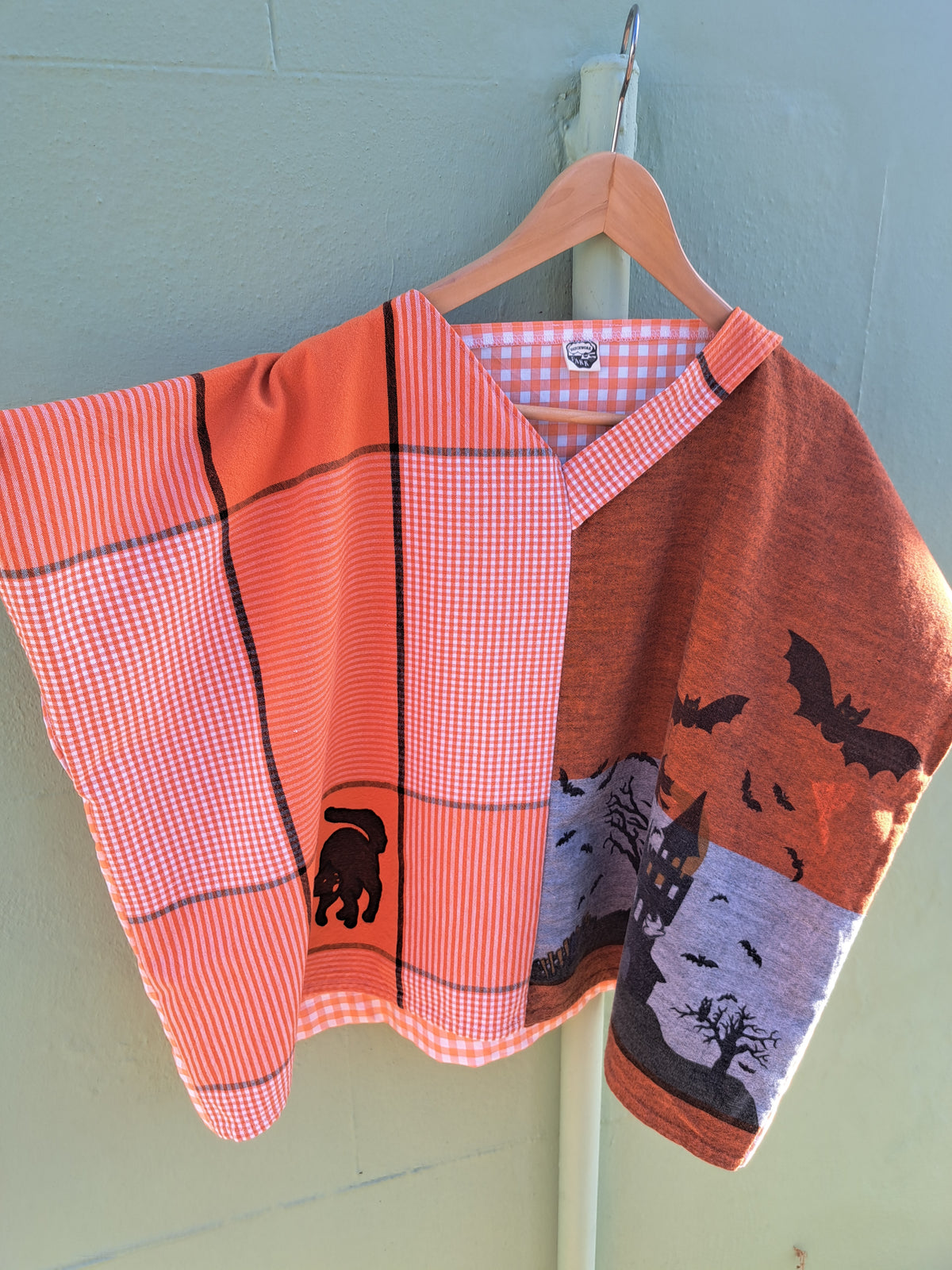 Handmade Vintage Halloween Teatowel Top