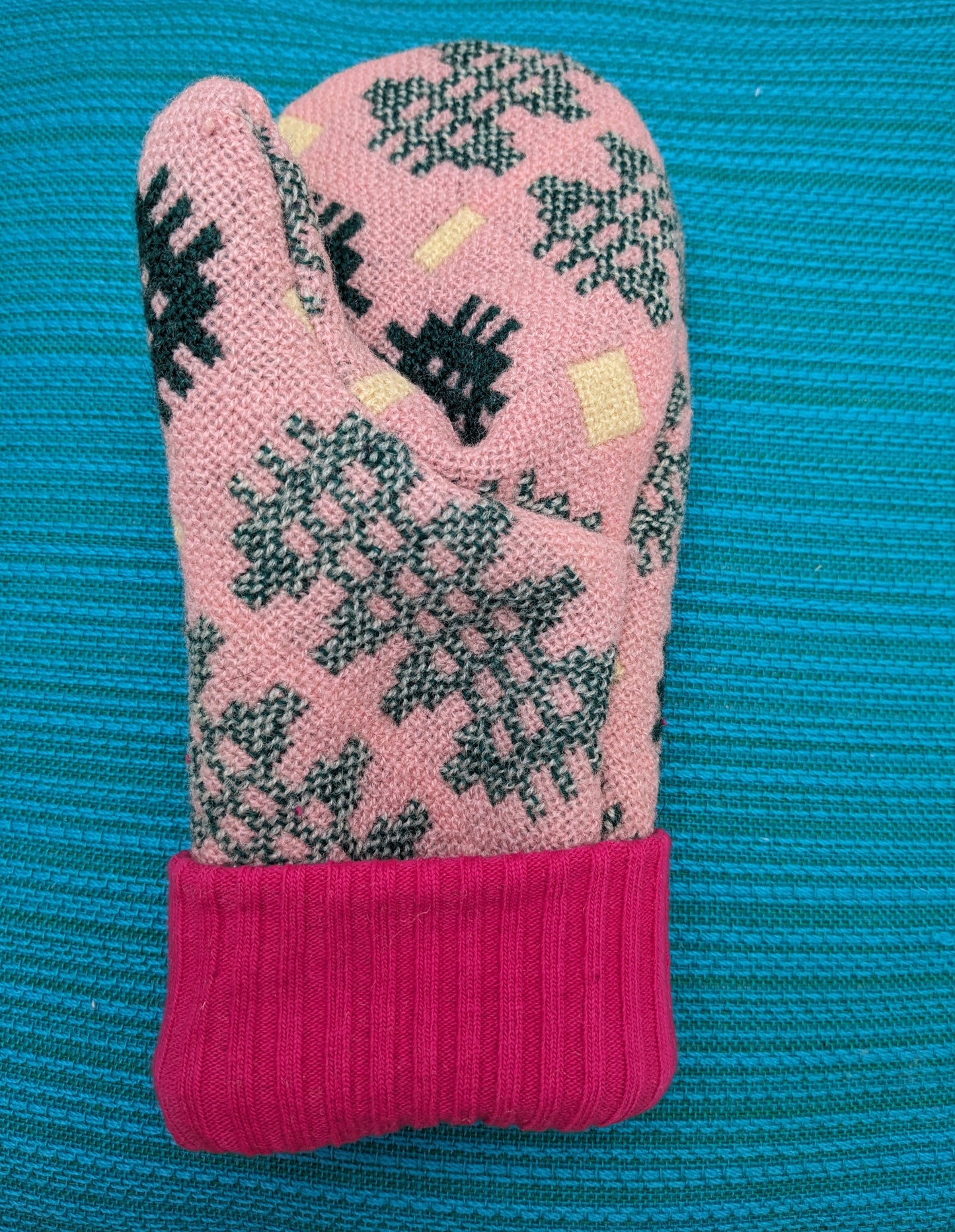 Welsh Blanket Mittens