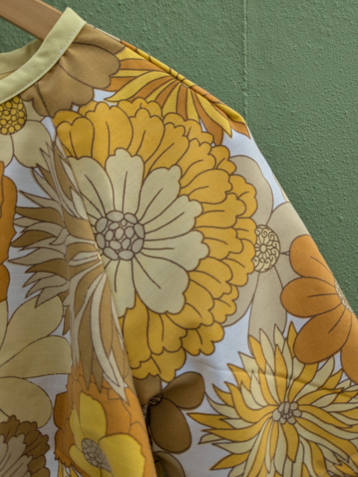 Handmade Vintage Yellow Floral Raglan Sleeve Top (Size 14)