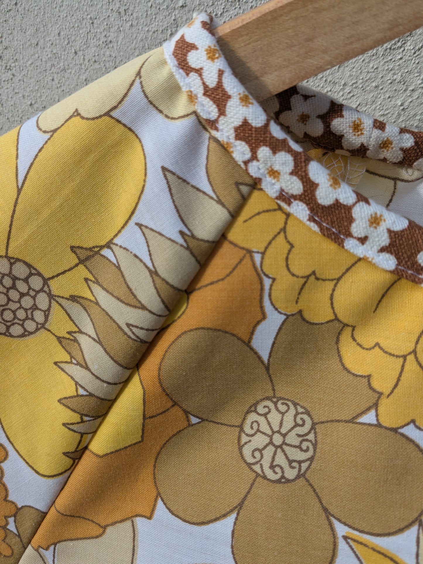 Handmade Vintage Floral Yellow Raglan Sleeve Top (Flower Trim/Size 16)