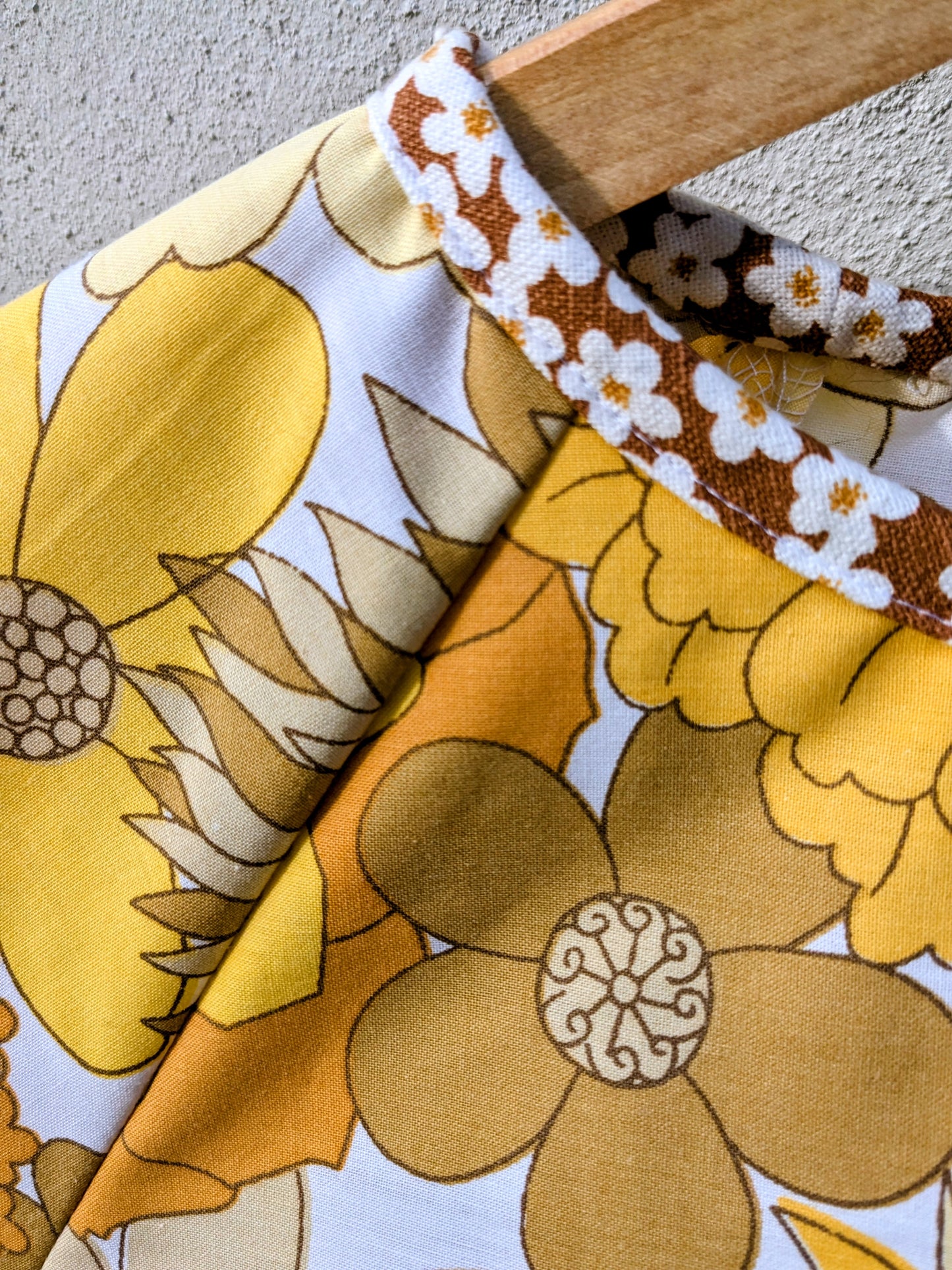 Handmade Vintage Floral Yellow Raglan Sleeve Top (Flower Trim/Size 16)