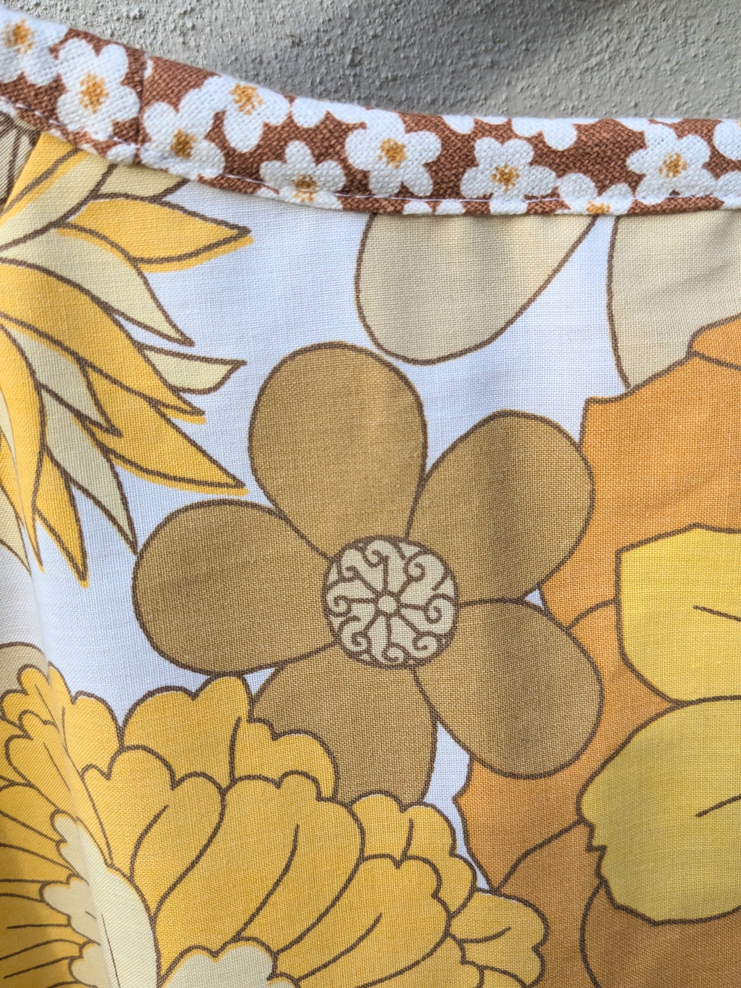 Handmade Vintage Floral Yellow Raglan Sleeve Top (Flower Trim/Size 16)