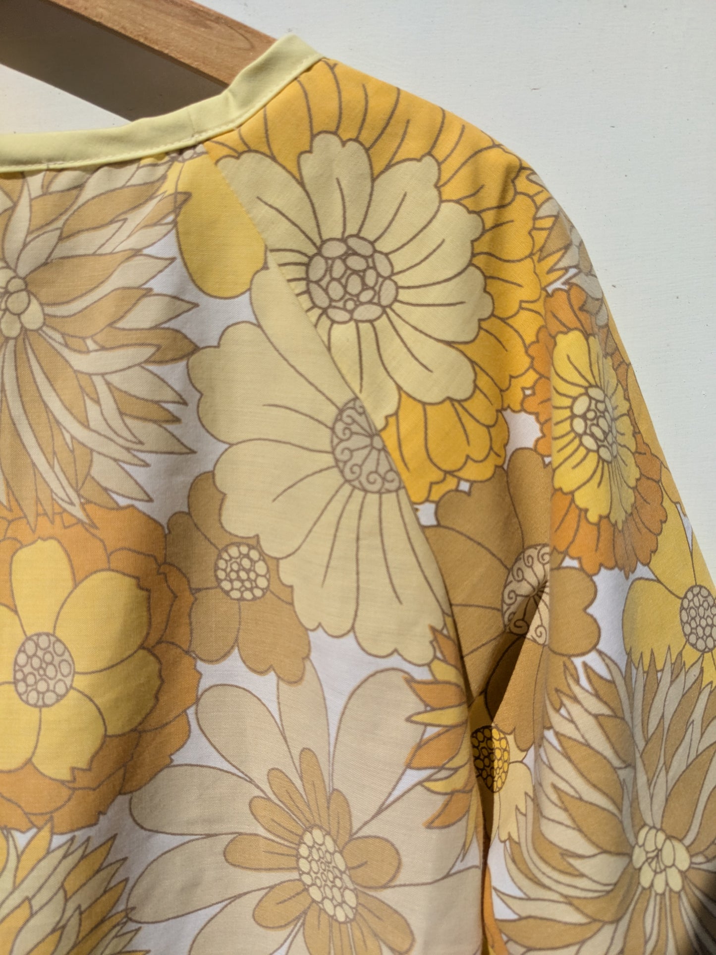 Handmade Vintage Yellow Floral Raglan Sleeve Top (Size 16)
