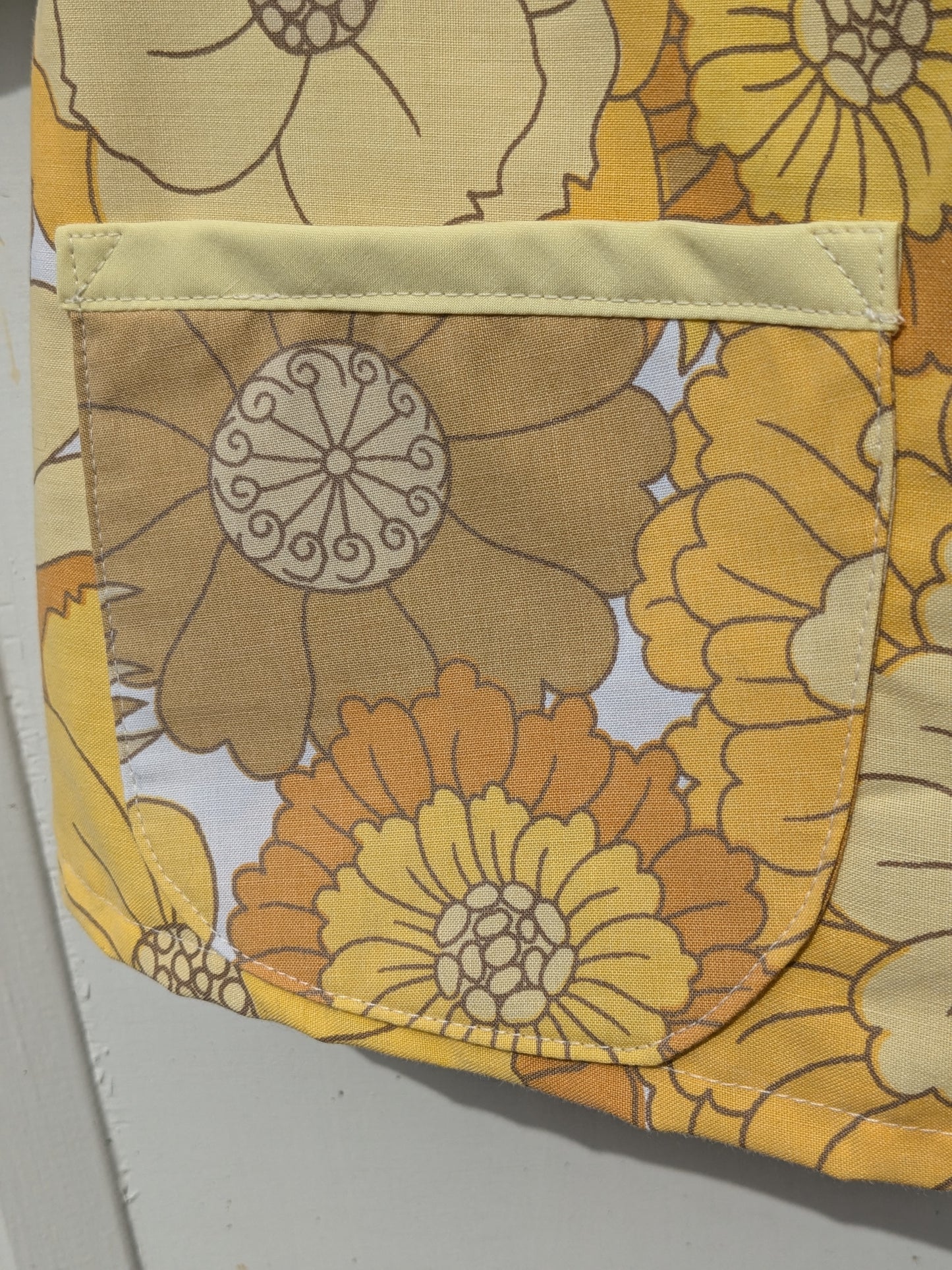 Handmade Vintage Yellow Floral Raglan Sleeve Top (Size 16)