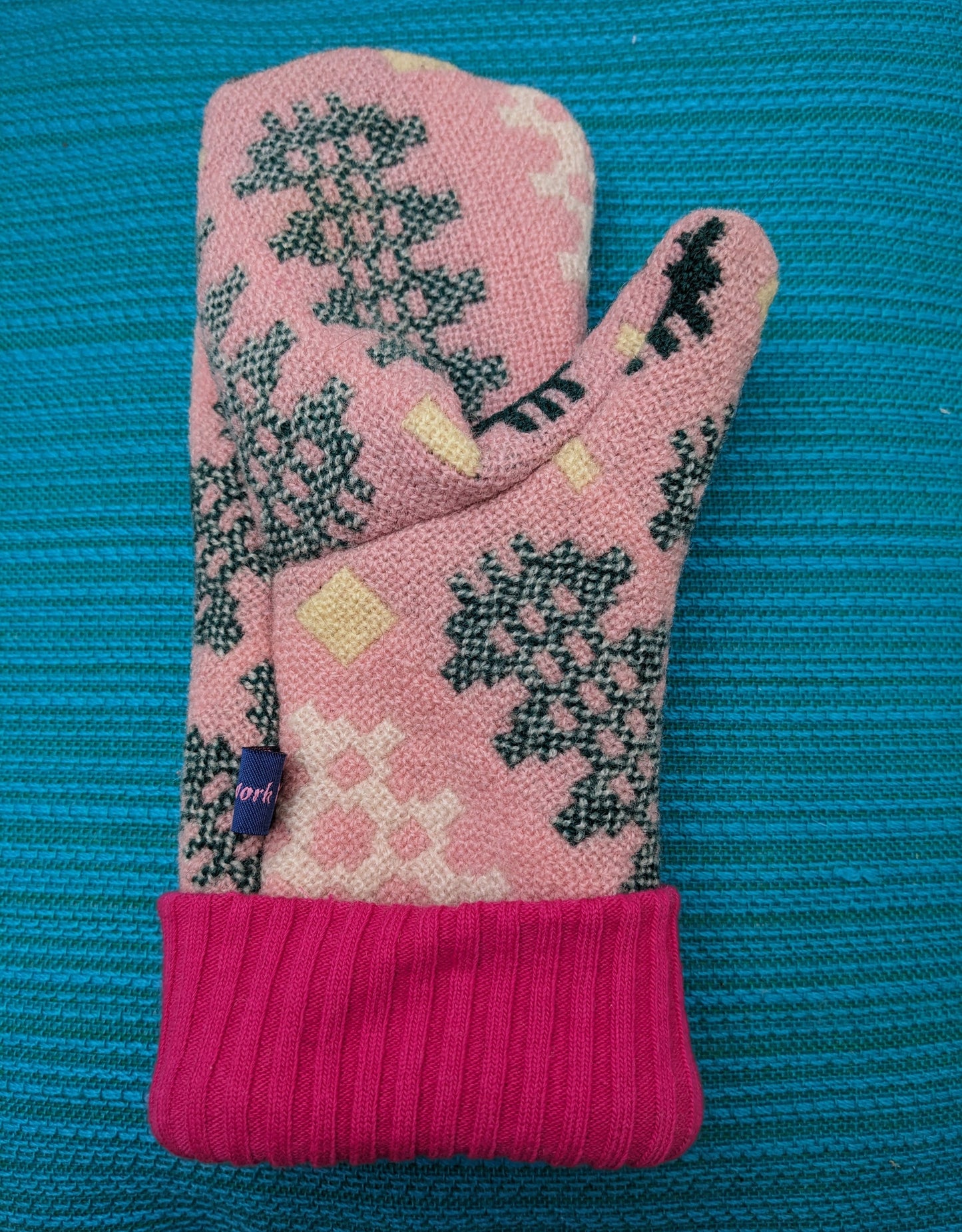 Welsh Blanket Mittens